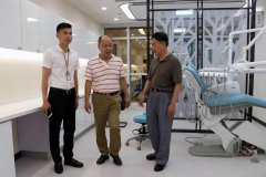 厦门大学医学院教授滕伯刚莅临麦芽口腔指导